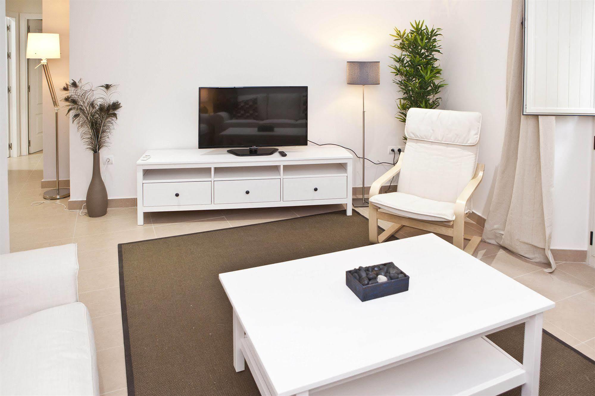 Apartamentos Unisierra مالقة المظهر الخارجي الصورة